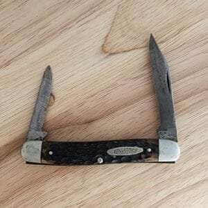 Robeson Pocketeze Antique Folding Knife #623875 in Beautiful Brown Jigged Bone knives for sale